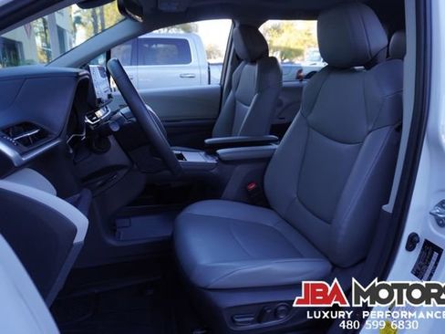 Used 2023 Toyota Sienna XLE image 60