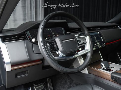 Used 2025 Land Rover Range Rover Long Wheelbase SE AWD/4WD image 8