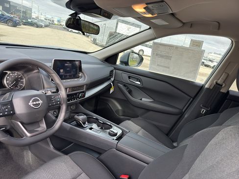 New 2026 Nissan Rogue SV AWD/4WD image 25