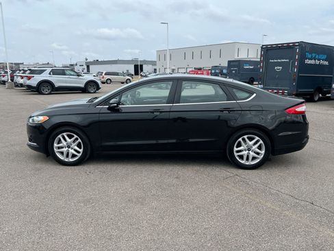 Used 2014 Ford Fusion SE image 5