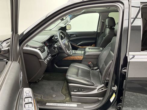 Used 2017 Chevrolet Tahoe Premier AWD/4WD image 3