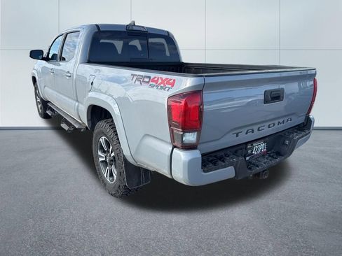 Used 2019 Toyota Tacoma SR5 image 7