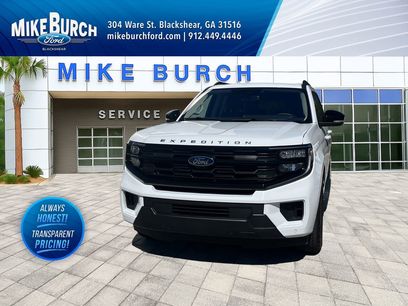 Used 2025 Ford Expedition Active