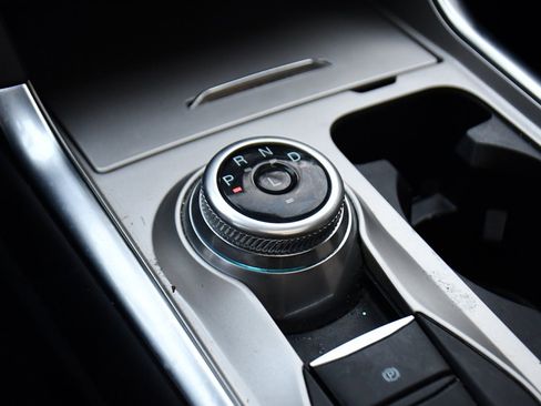 Used 2023 Ford Explorer Limited w/ Limited Technology Package image 32