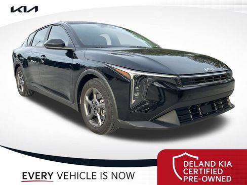 Certified 2025 Kia K4 FWD image 1