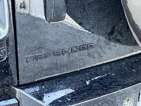 New 2025 Land Rover Defender 110 V8 image 21