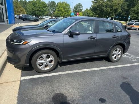 Used 2023 Honda HR-V LX image 1