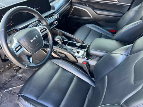 Used 2024 Kia Telluride S FWD image 9