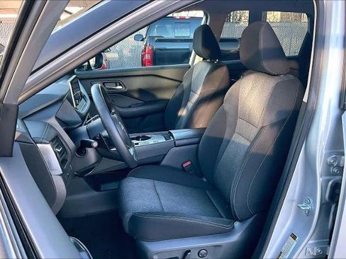 Certified 2024 Nissan Rogue SV image 7