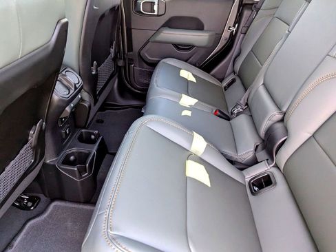 New 2025 Jeep Gladiator Mojave w/ Safety Group image 22