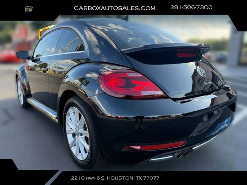 Used 2018 Volkswagen Beetle 2.0T SE FWD image 3