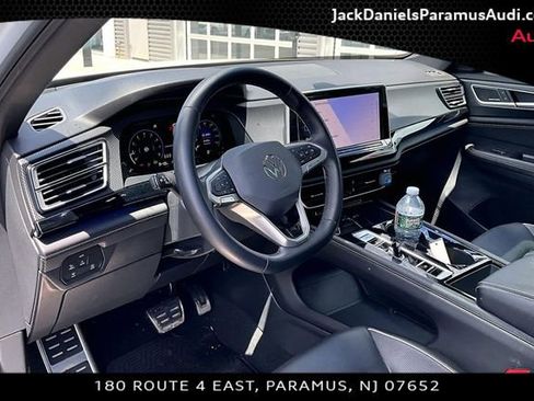 Used 2024 Volkswagen Atlas Cross Sport SEL Premium R-Line AWD/4WD image 11