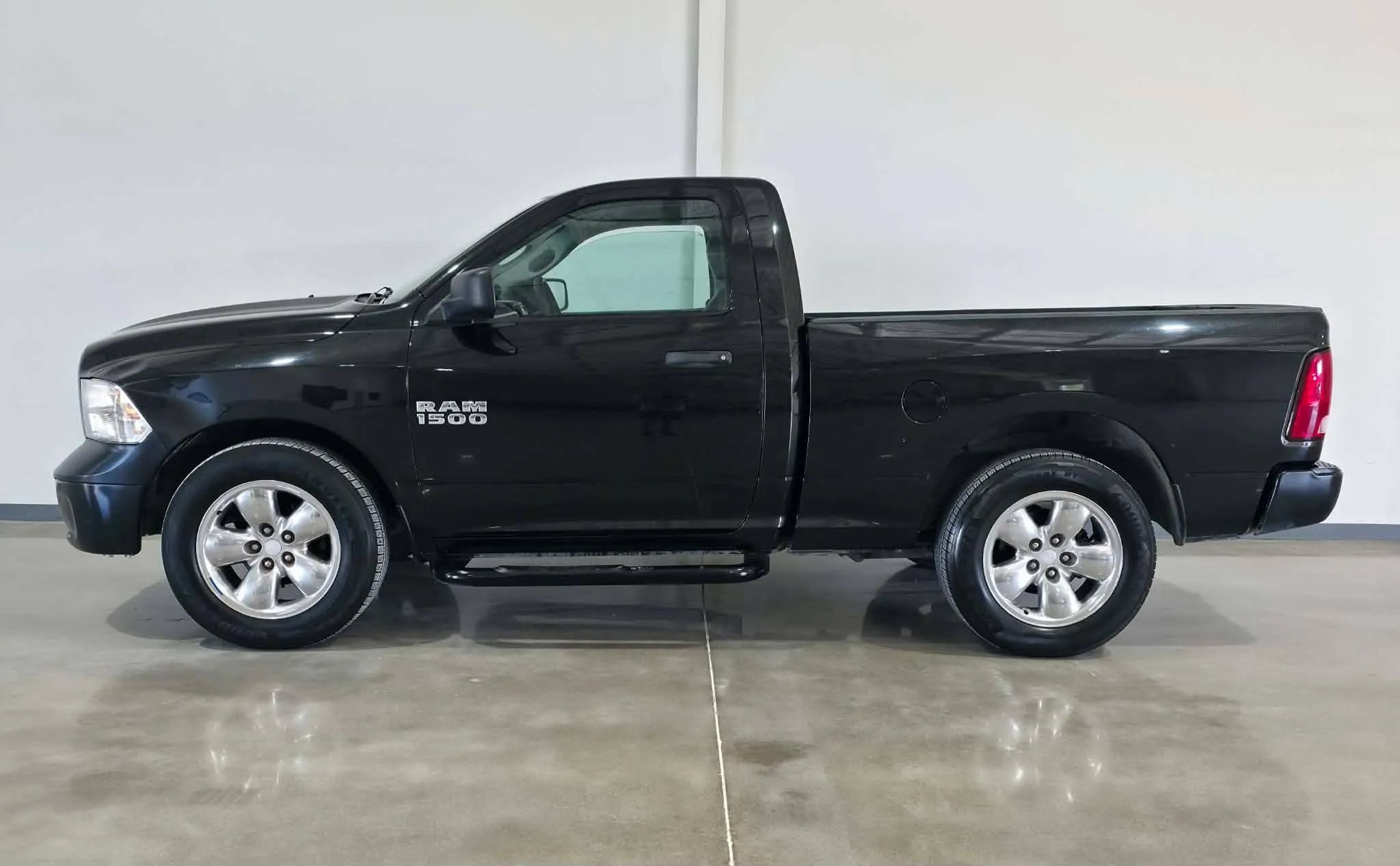 Used 2017 RAM 1500 Tradesman RWD image 6