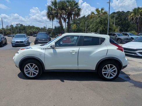 Used 2011 Nissan Juke SV FWD image 6