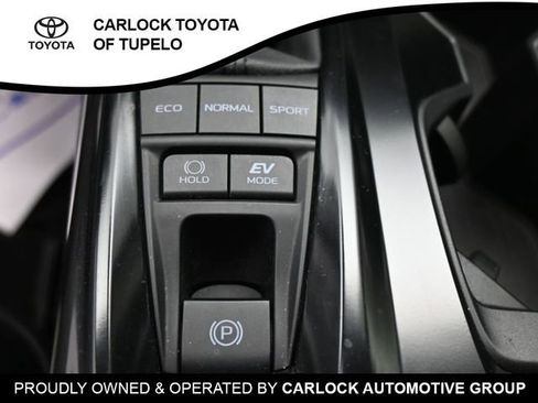 Used 2025 Toyota Camry SE image 15
