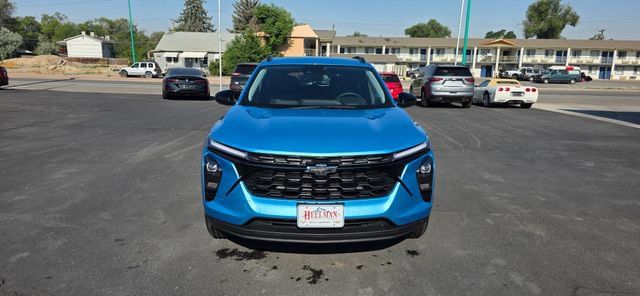 New 2026 Chevrolet Trax LT w/ Driver Confidence Package FWD image 2