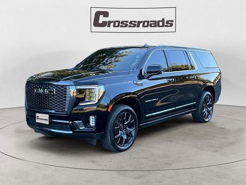 Used 2024 GMC Yukon XL Denali Ultimate image 1