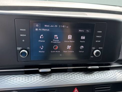 Used 2024 Kia Carnival LX FWD image 35