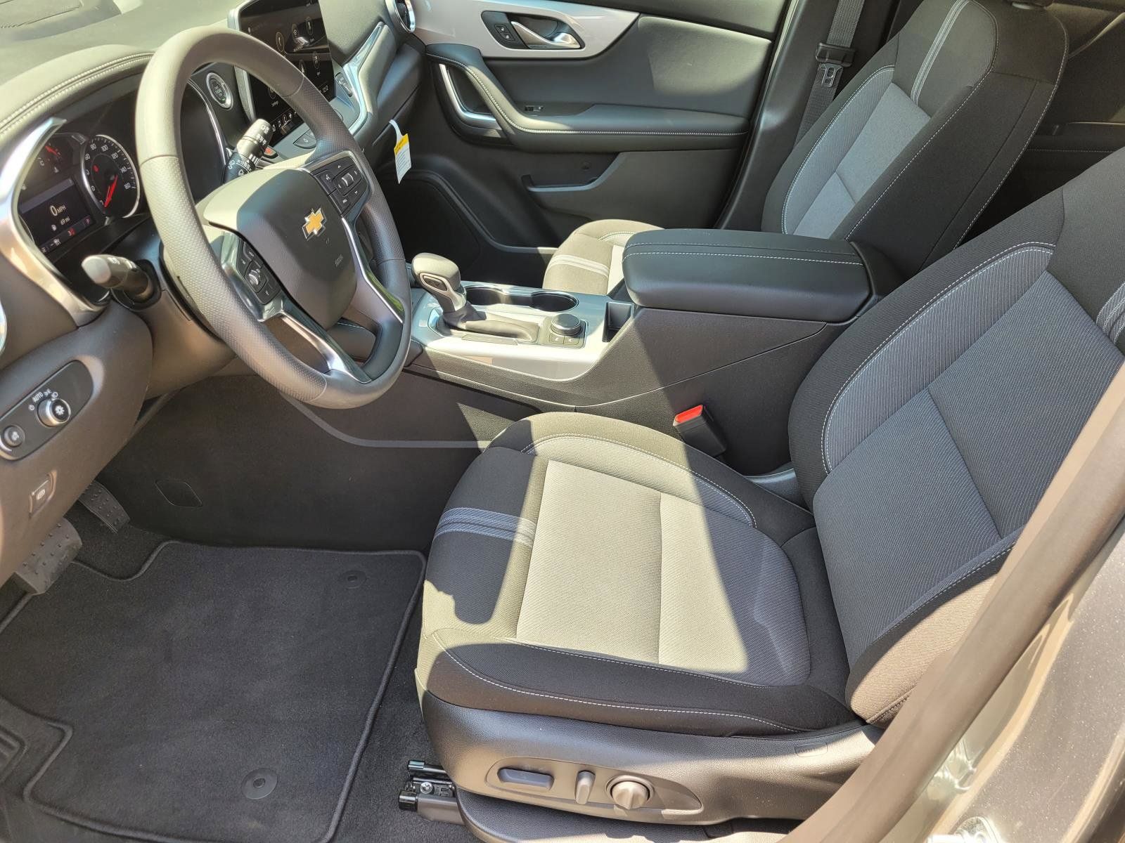 New 2026 Chevrolet Blazer LT w/ Convenience Package FWD image 16