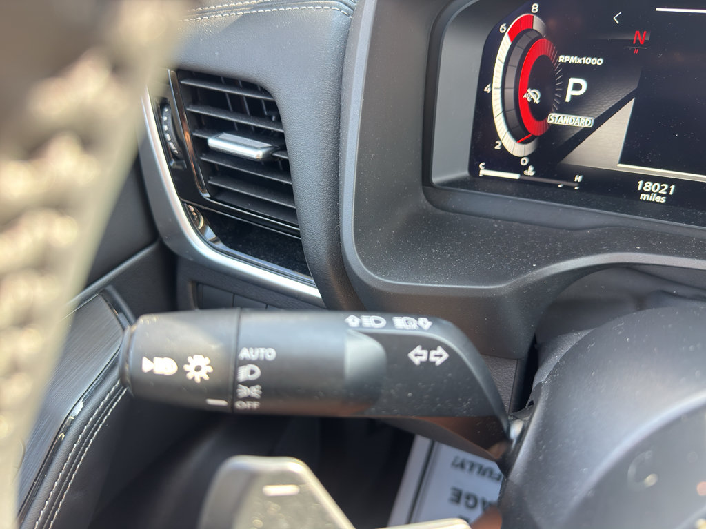 Used 2025 Nissan Rogue SL w/ SL Premium Package FWD image 28