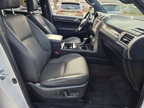 Used 2021 Lexus GX 460 Premium w/ Premium Package AWD/4WD image 10