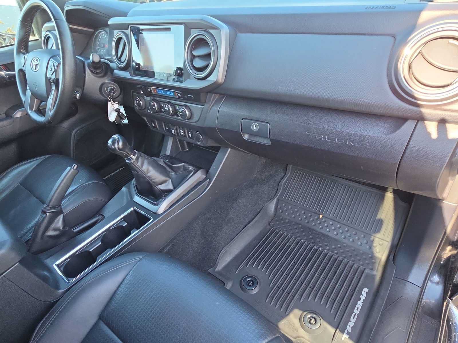 Used 2019 Toyota Tacoma TRD Off-Road w/ TRD Premium Off Road Package AWD/4WD image 23