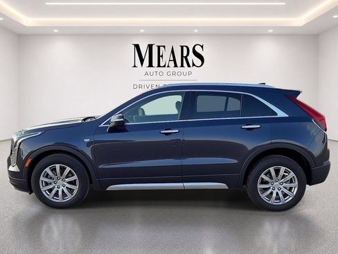 Used 2023 Cadillac XT4 Premium Luxury AWD/4WD image 2