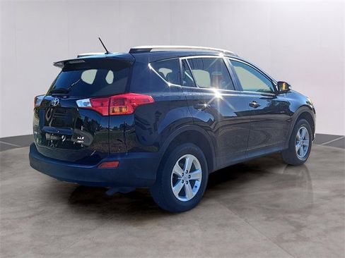 Used 2014 Toyota RAV4 XLE image 4