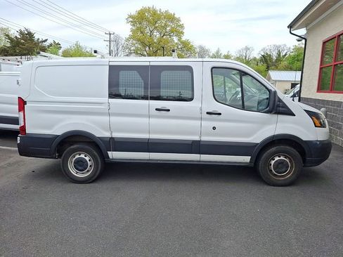 Used 2019 Ford Transit 250 130 Low Roof RWD image 8