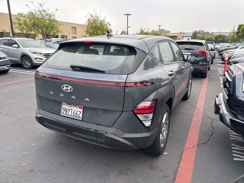 Used 2025 Hyundai Kona SE image 3