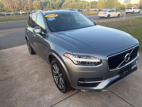 Used 2019 Volvo XC90 T6 Momentum w/ Protection Package Premier AWD/4WD image 5