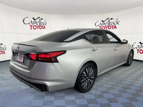 Used 2024 Nissan Altima 2.5 SV image 8