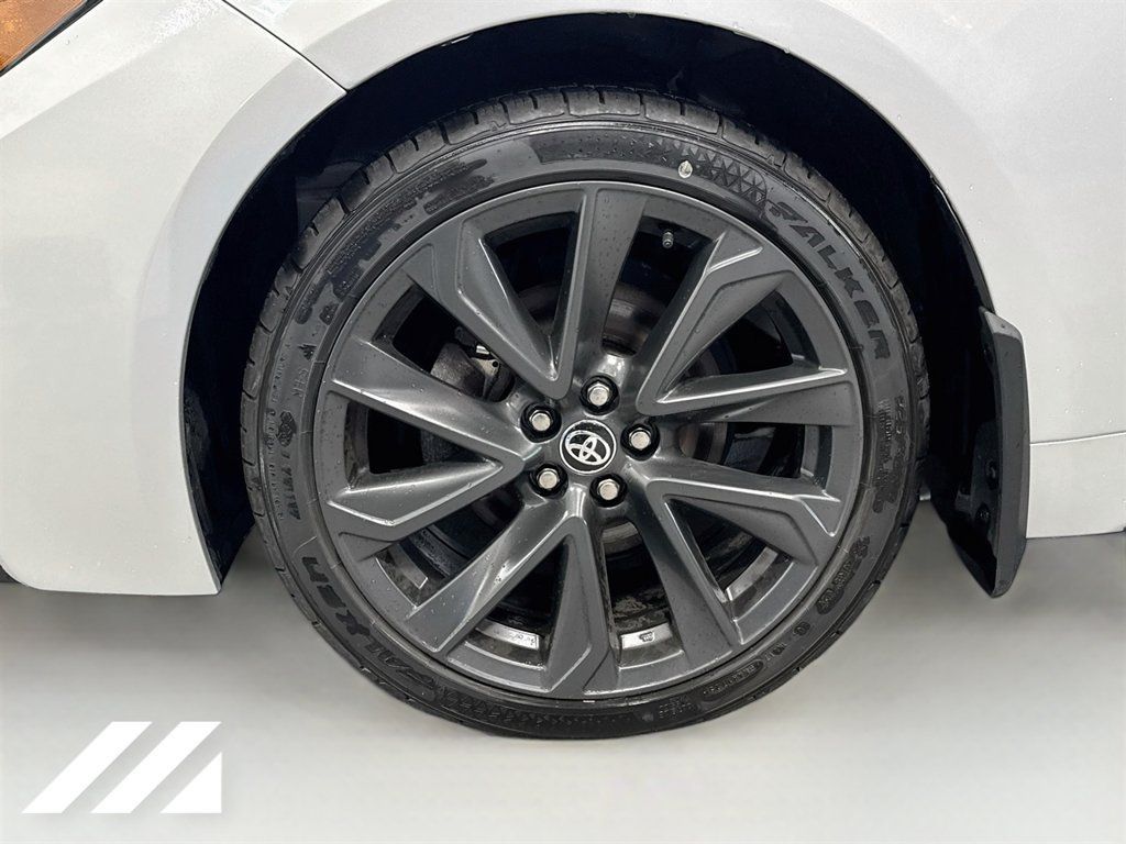Used 2023 Toyota Corolla SE w/ Carpet Mat Package (TMS) FWD image 31