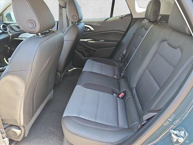Used 2026 Chevrolet Trax LT w/ Driver Confidence Package FWD image 24