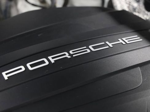 Used 2020 Porsche Macan image 7