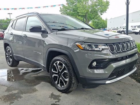 Used 2023 Jeep Compass Limited AWD/4WD image 1