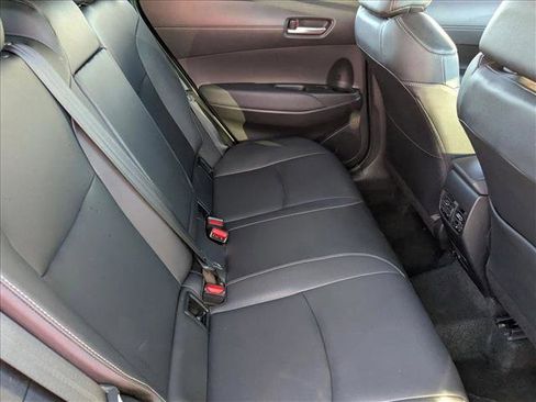 Used 2023 Toyota Corolla Cross XLE image 18