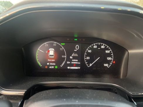 Used 2024 Honda CR-V Sport Touring image 9