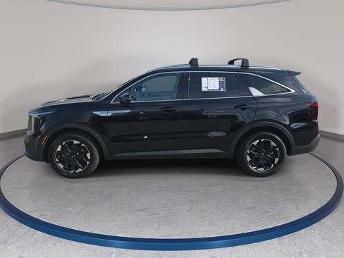 Used 2025 Kia Sorento S w/ Panoramic Sunroof Package FWD image 8