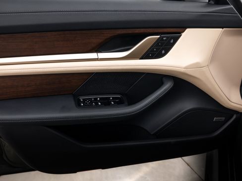 Certified 2022 Porsche Taycan GTS AWD/4WD image 16