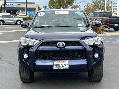 Certified 2017 Toyota 4Runner SR5 AWD/4WD image 4
