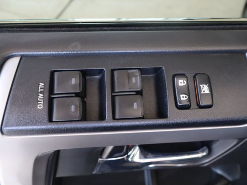Used 2017 Toyota 4Runner Limited AWD/4WD image 13
