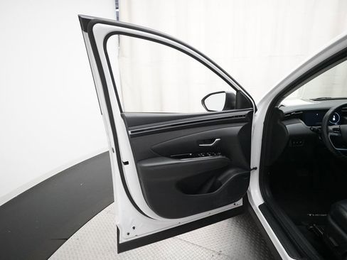 Used 2022 Hyundai Tucson Limited w/ Cargo Package AWD/4WD image 28