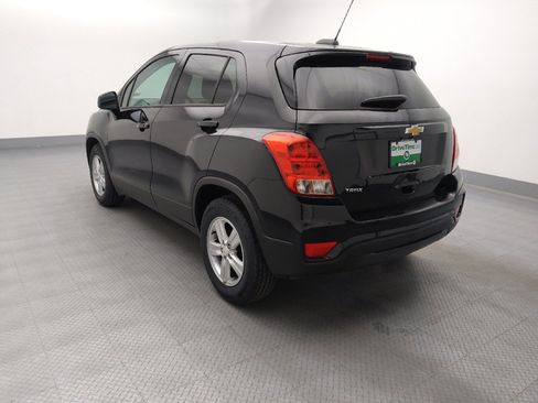Used 2020 Chevrolet Trax LS w/ Tint and Cruise Package FWD image 5