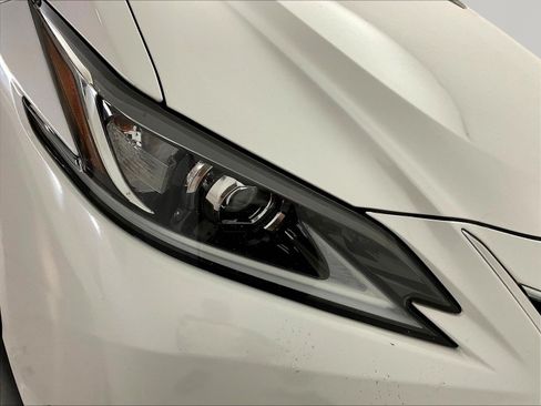 Used 2022 Lexus ES 350 w/ Accessory Package FWD image 32