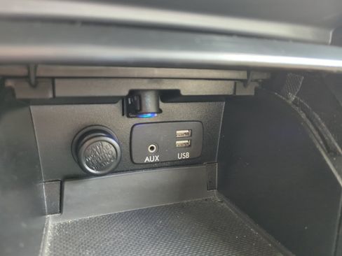 Used 2016 Subaru Legacy 2.5i Limited AWD/4WD image 31