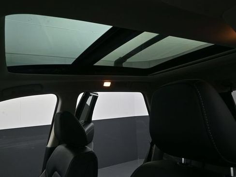 Used 2025 Nissan Pathfinder Platinum w/ Cargo Package FWD image 10