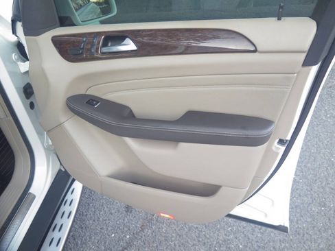 Used 2012 Mercedes-Benz ML 350 4MATIC image 37