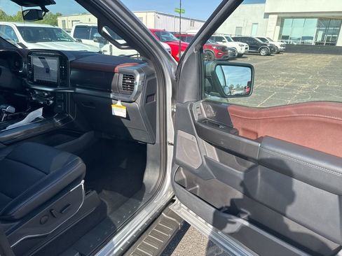 Used 2023 Ford F150 Lariat w/ Max Trailer Tow Package image 32