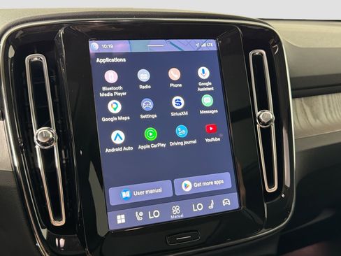 Certified 2025 Volvo XC40 B5 Plus image 15